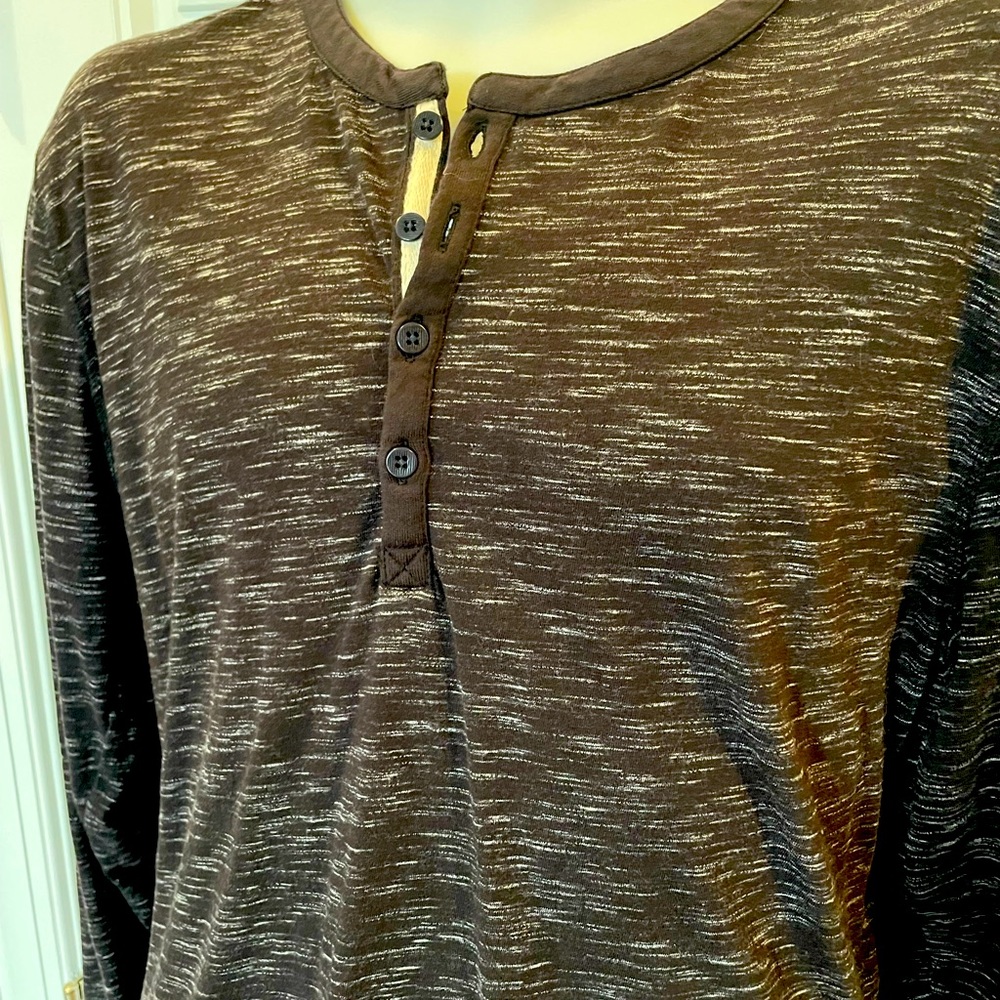 LUCKY BRAND long sleeve Henley Men’s L